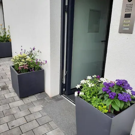 Bei Playmobil Eg,130m2,grosse Terassen,24h Self Check-in, Free Parking Appartement Zirndorf
