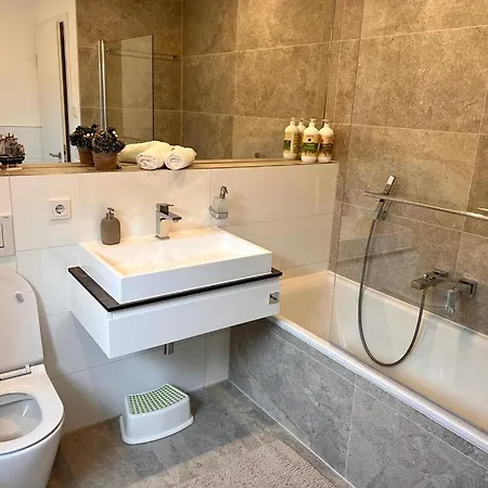 Appartement Bei Playmobil Eg,130m2,grosse Terassen,24h Self Check-in, Free Parking