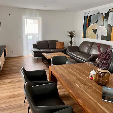 Bei Playmobil Eg,130m2,grosse Terassen,24h Self Check-in, Free Parking Appartement Zirndorf